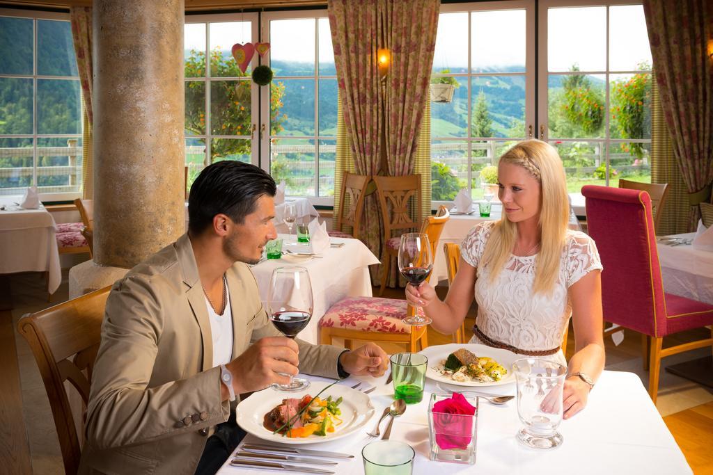 Hotel Alpenschloessl Санкт-Йохан Экстерьер фото