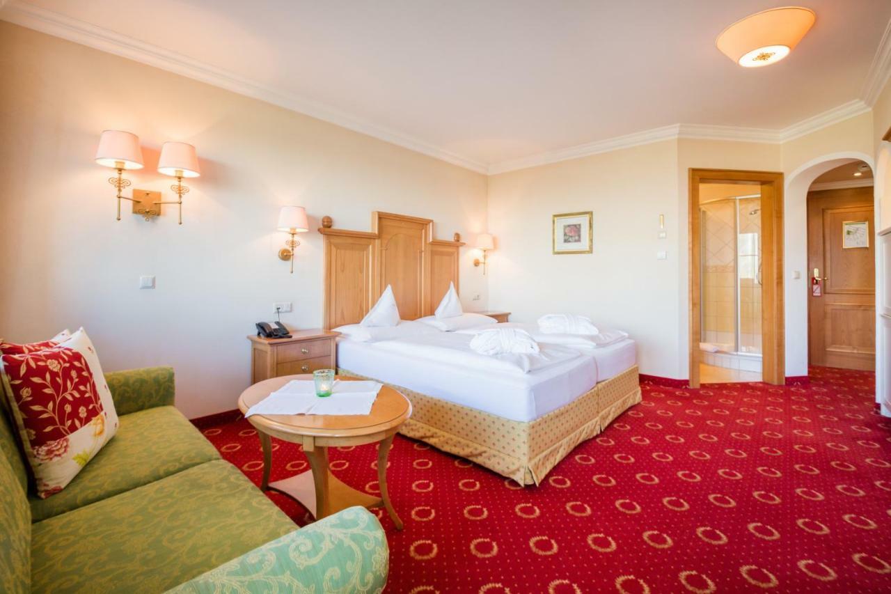 Hotel Alpenschloessl Санкт-Йохан Экстерьер фото
